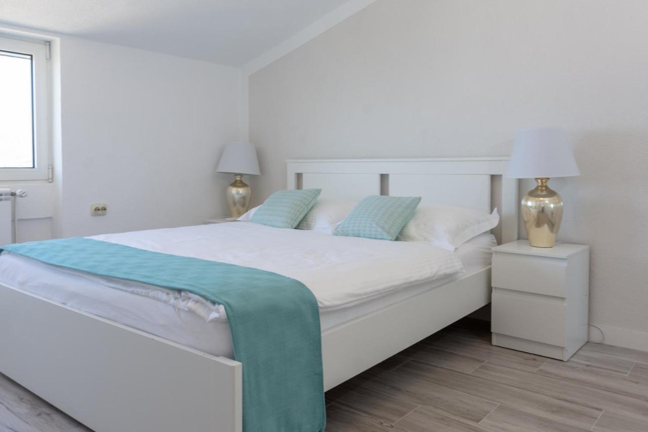 The View Split. Highlight With Roof-Top-Terrace And Pool Kastela Exterior photo